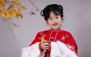 女儿穿汉服妈妈穿搭图，女儿穿汉服